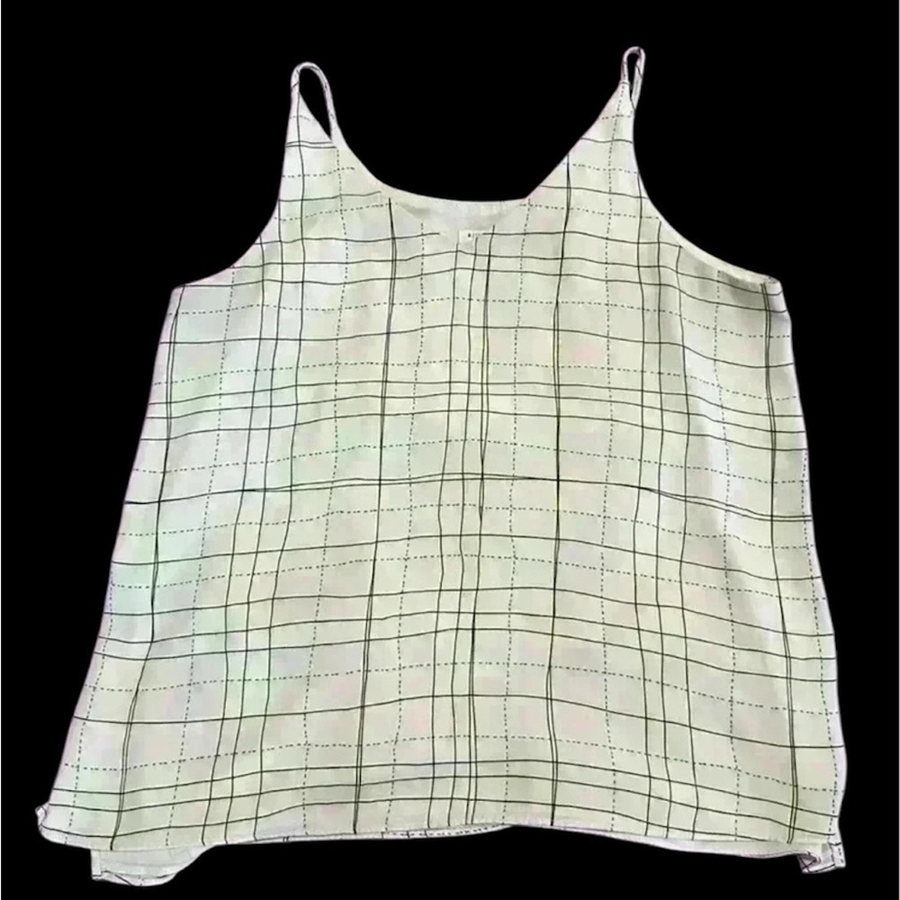 Reitmans essentials  tank loose fit size large white
